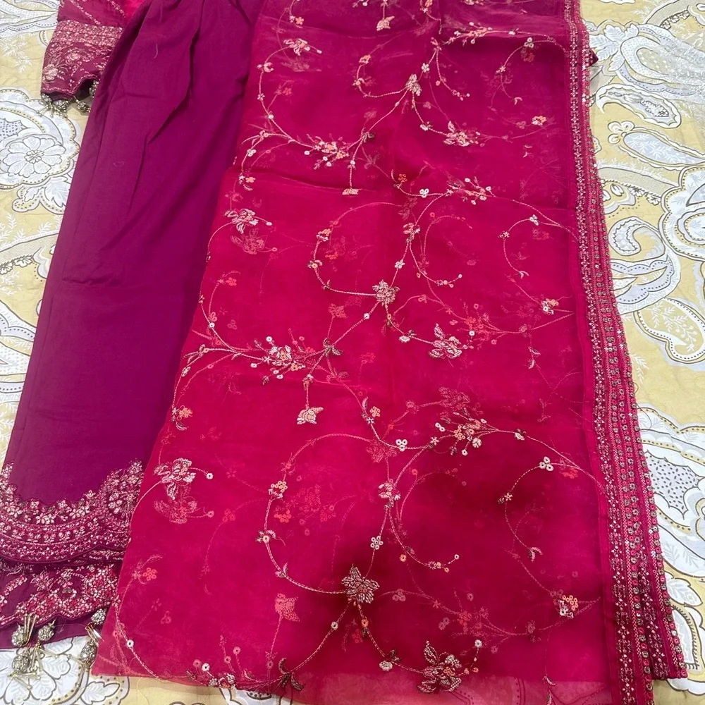 Pakistani dresses Hussain rehar 2024 - Picture 4 of 8